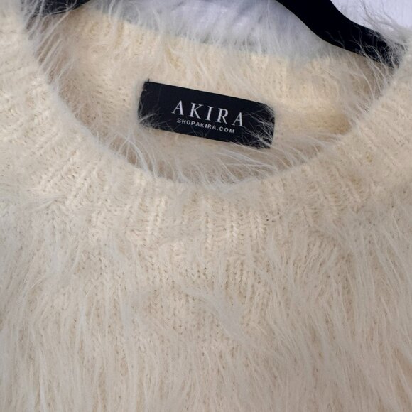 Fuzzy Cream Crop Top - Picture 5 of 5